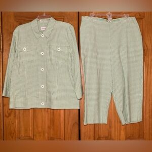 NWOT Vintage Alfred Dunner Blouse and Capri Set Size 14